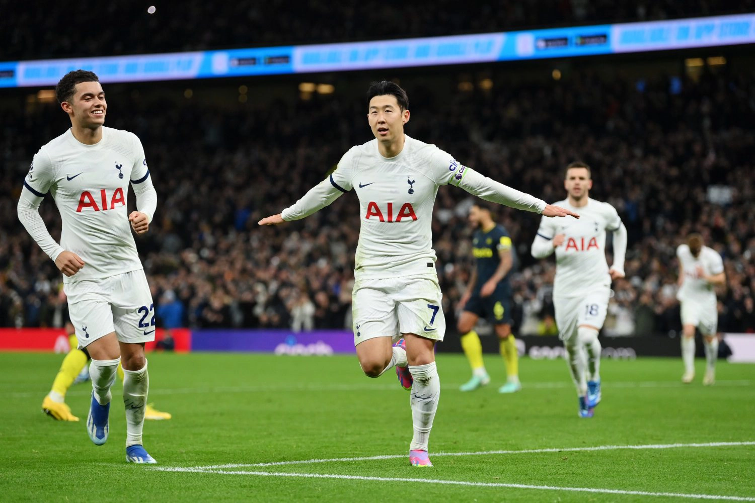 Son Heung-min celebration